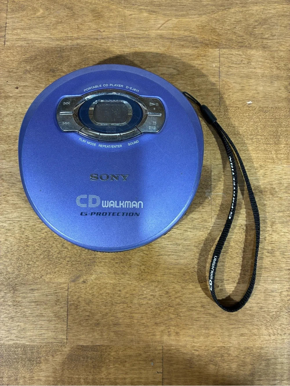 Sony D-EJ611 Portable Walkman CD Player with G-Protection Indigo Tested Working